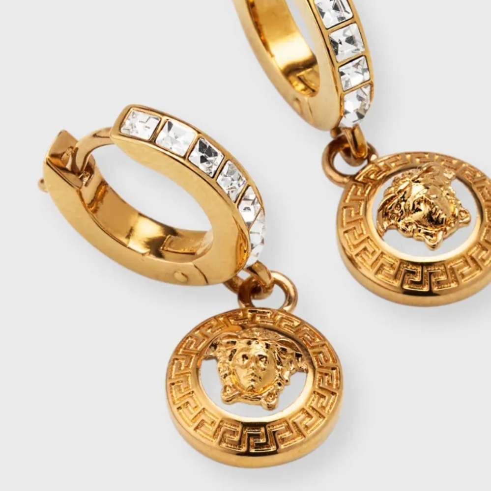 🌹NWT Aut RARE FIND Versace hoops Medusa emblem surrounded by engraved Greca .